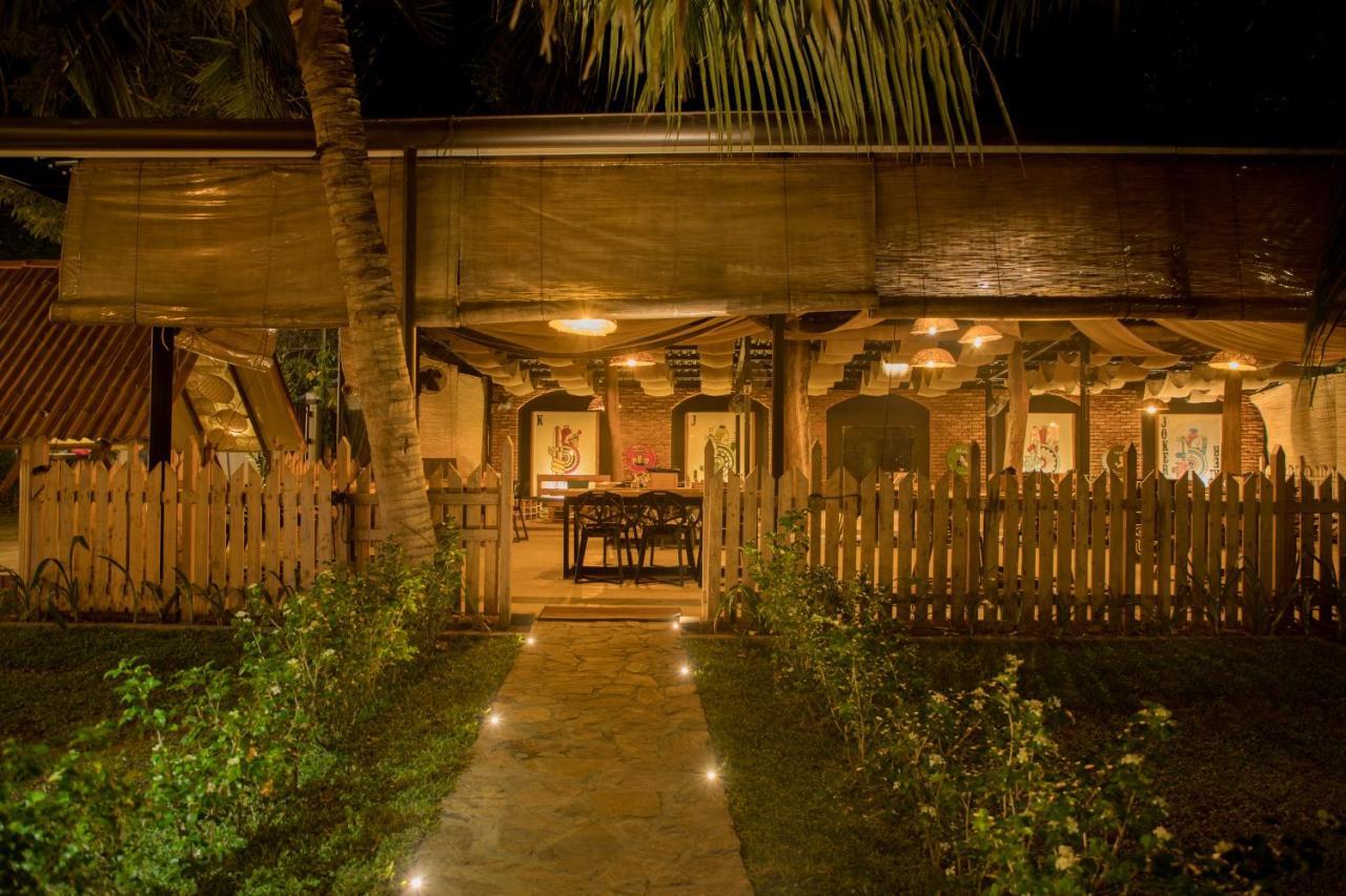 Tuk Tuk Boutique Hotel เนกอมโบ ภายนอก รูปภาพ