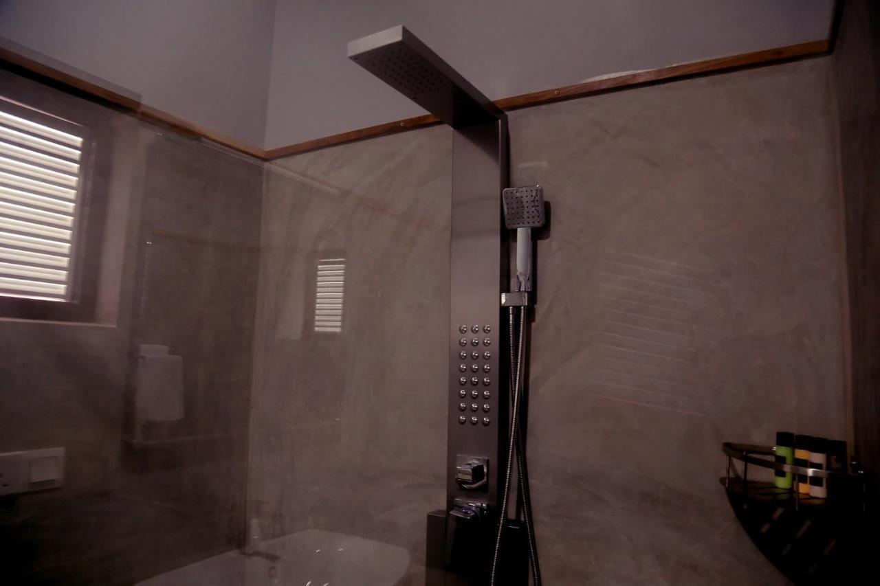 Tuk Tuk Boutique Hotel เนกอมโบ ภายนอก รูปภาพ